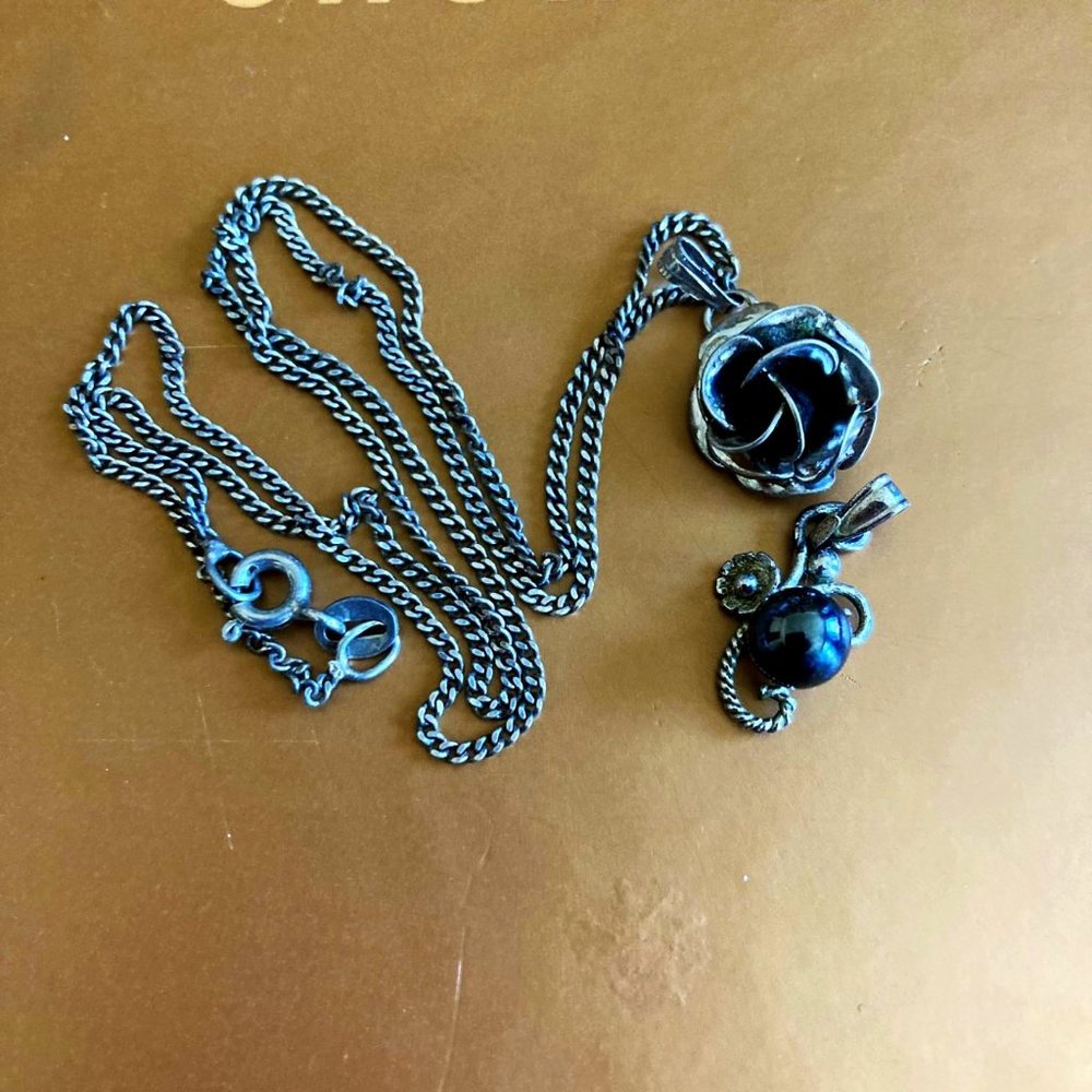 Two vintage floral pendants & fine 15-inch Italian chain, all sterling